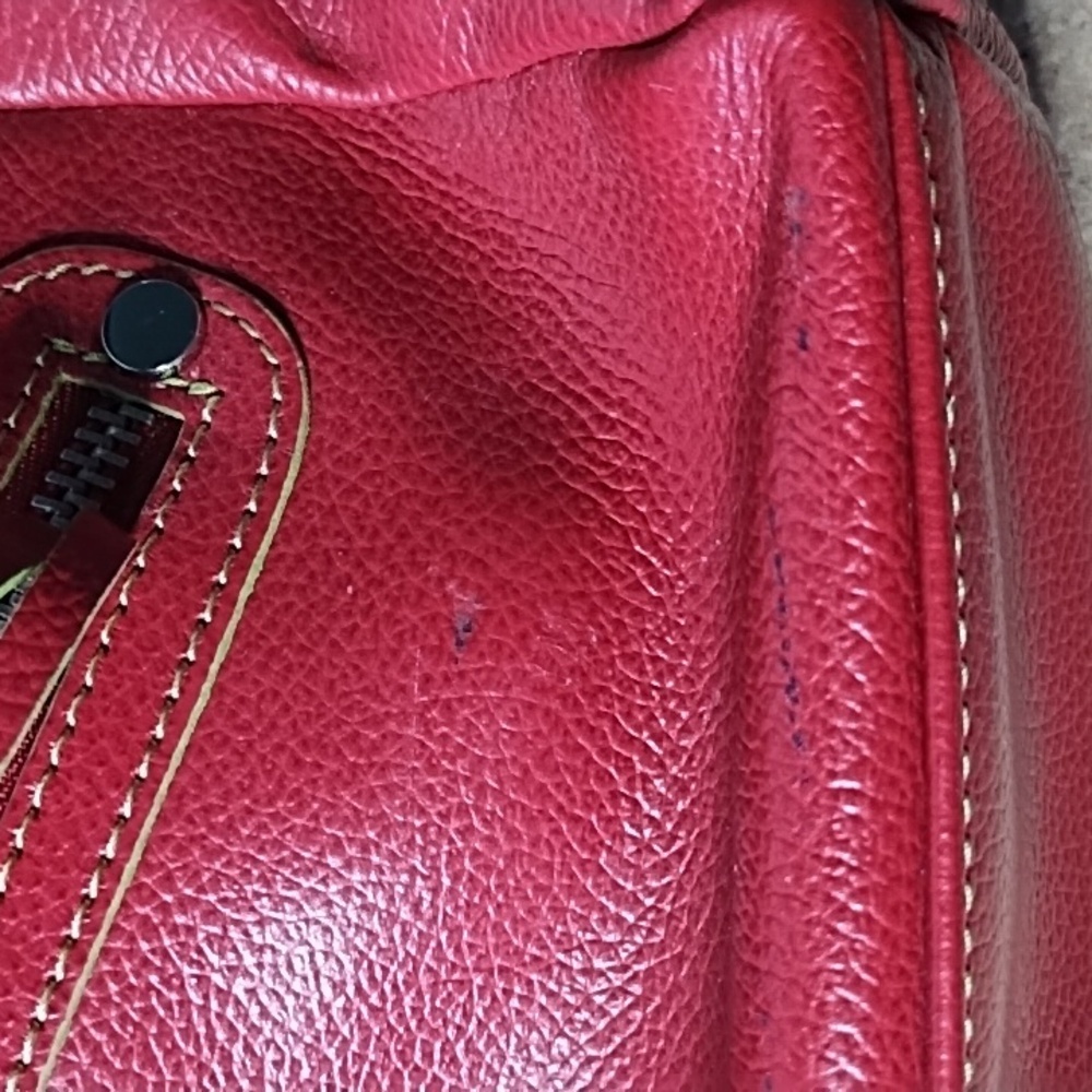 Hype Red Leather Shoulder Bag - Picture 11 of 13